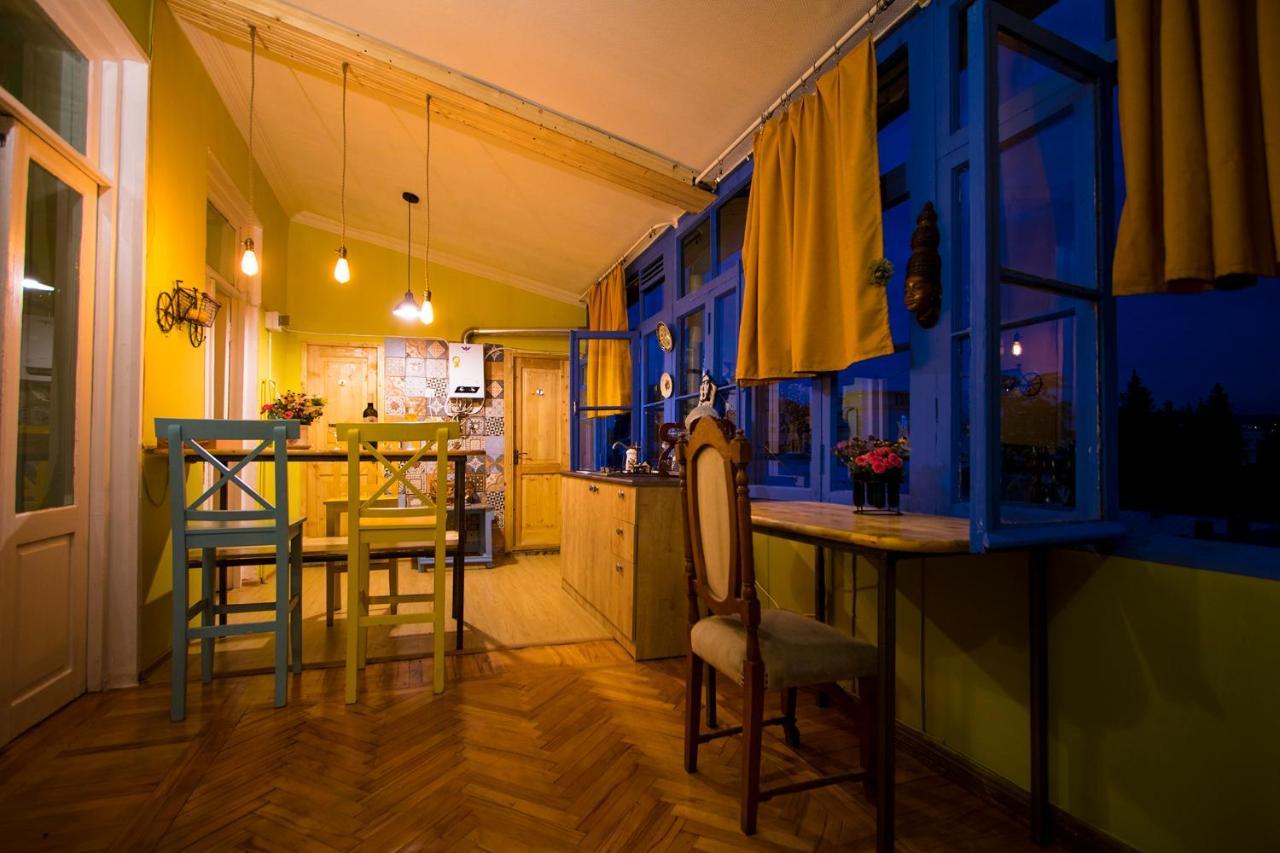 Royz Hostel Tbilisi Exterior photo